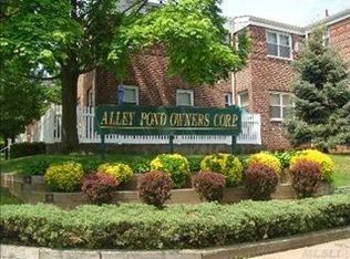 7840 Cloverdale Blvd #A, Oakland Gardens, NY 11364
