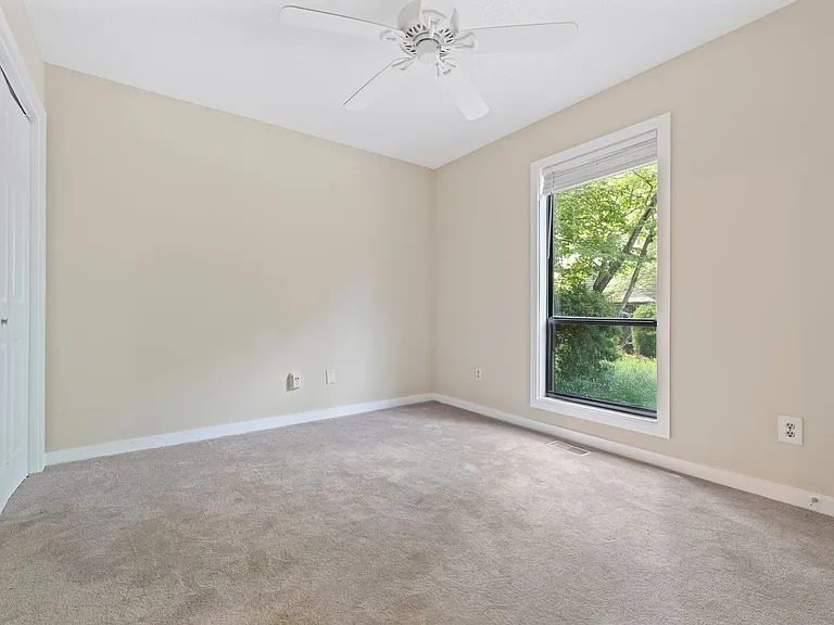 101 Walden Dr — Photo 7