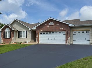 440 Sherman Ln, Poplar Grove, IL 61065