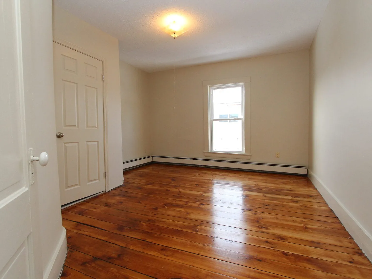 2 bed, 1460 sqft, $1,750 — Photo 3
