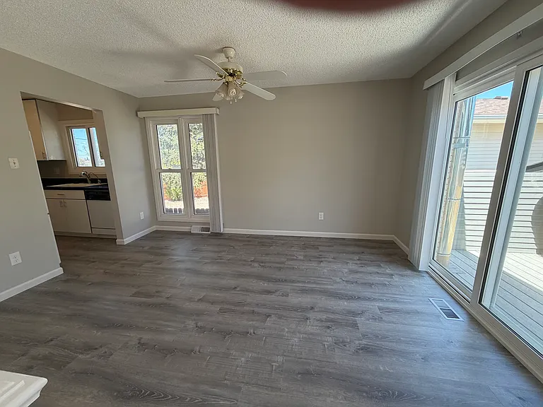 364 Bocage Dr — Photo 9