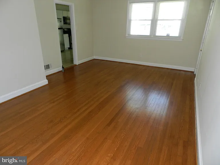 4901 Braymer Ave — Photo 2