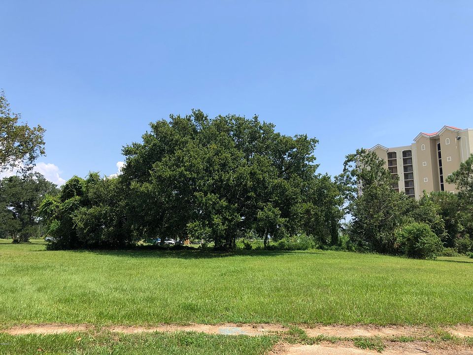 1st image of 146 Oleander Dr