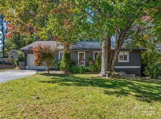 42 Fieldcrest Rd, Arden, NC 28704