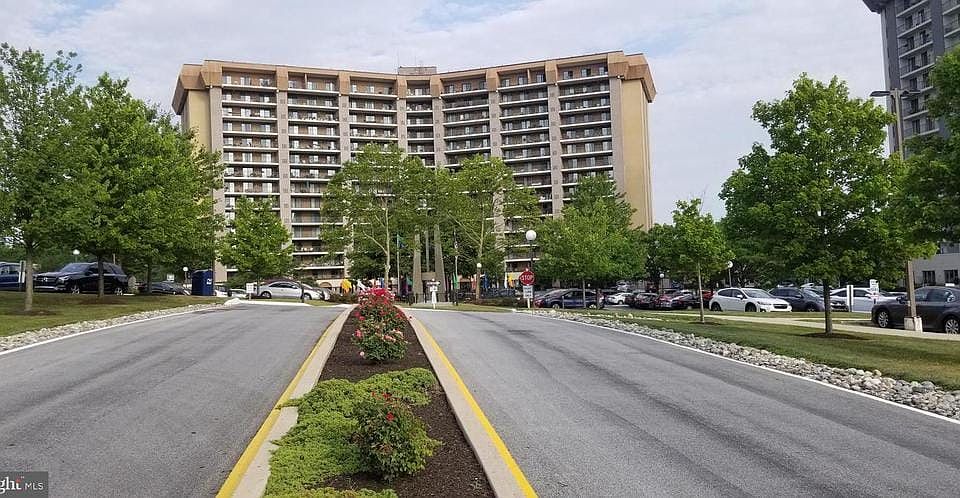 1st image of 21122 Valley Forge Cir #1122