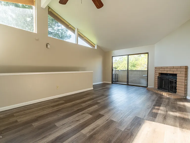 1759 W 3rd St — Photo 5