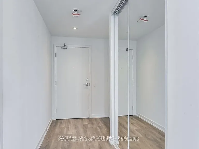 5 Buttermill Ave #1910 — Photo 5