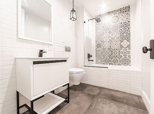 5th image of 806 Saint Johns Pl #2R