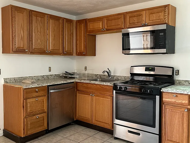 61 Saint James St #6 — Photo 2