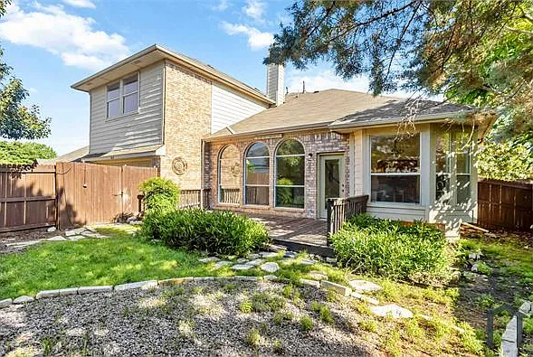 9679 Briardale Dr — Photo 23