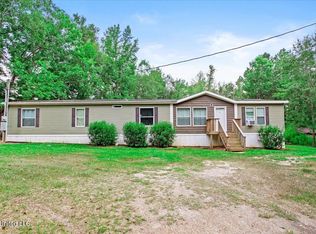 59 W Seneca Rd, Lumberton, MS 39455
