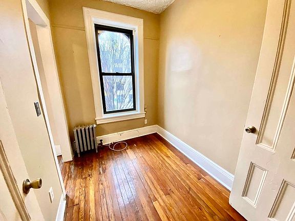 3rd image of 606 Saint Johns Pl #2