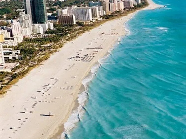 Ocean Dr — Photo 41