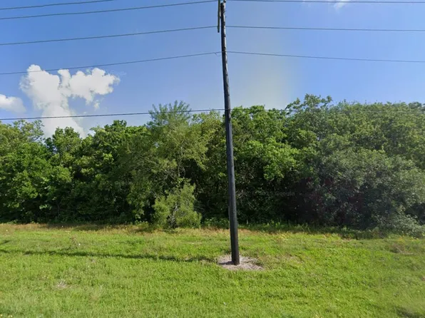 39 2nd Ave N, Texas City, TX 77590