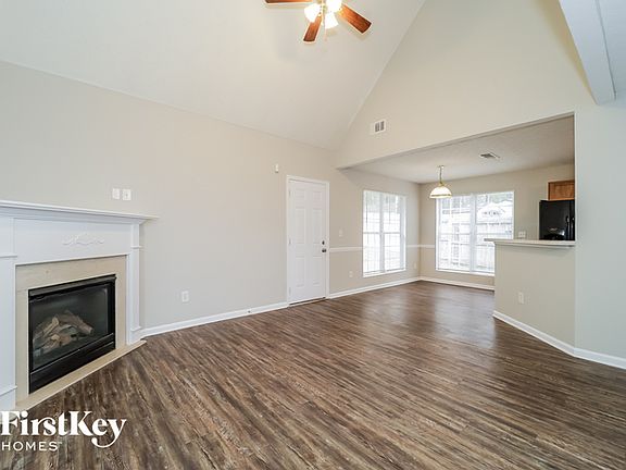 3rd image of 1570 New Orleans Way