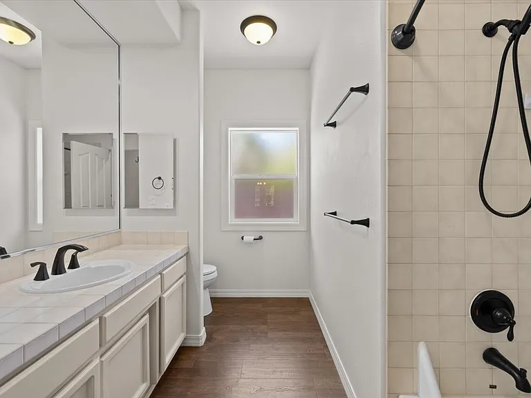 2485 Greenfield Ct — Photo 18