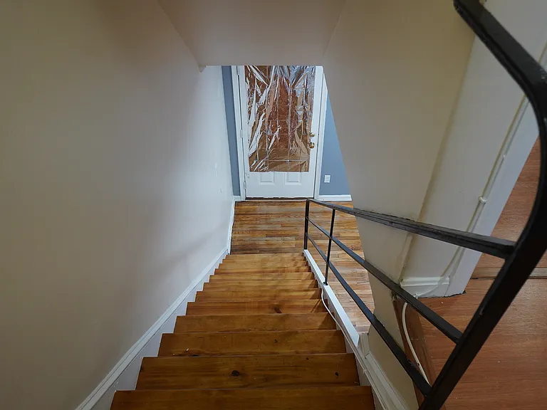 2747 Iverson St — Photo 7