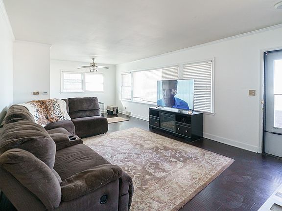 5th image of 3610 Pierce Pl