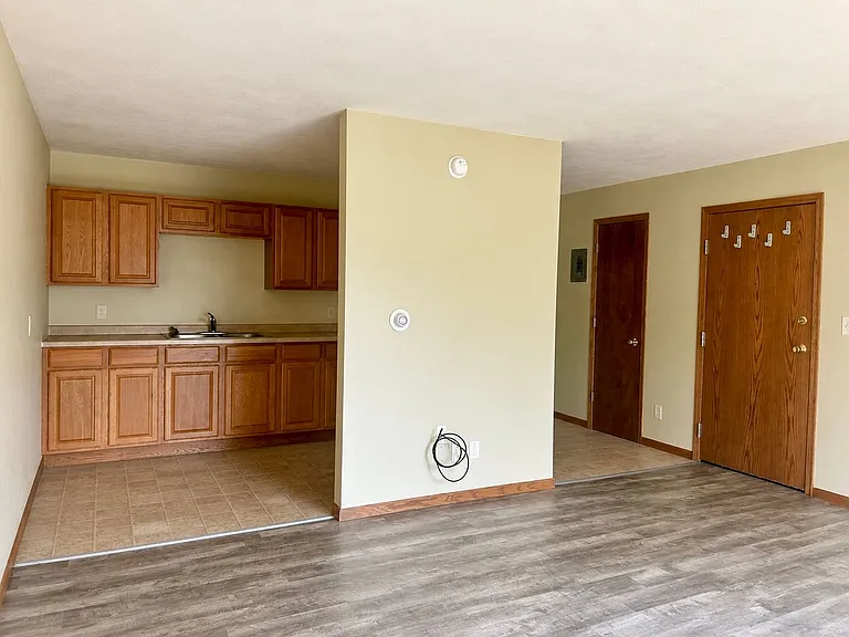 2521 Minnesota Ave NW — Photo 3