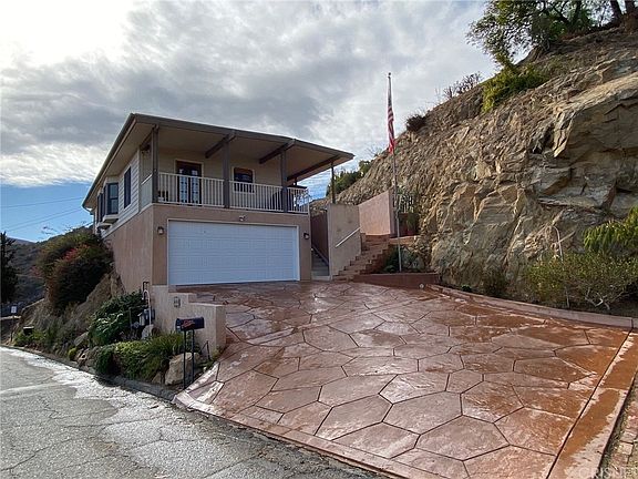 3rd image of 8423 Hillcroft Dr