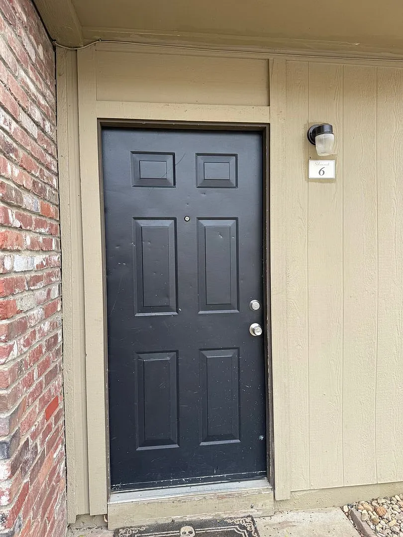 Silver Creek Townhomes — Photo 1