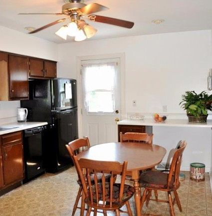 5th image of 785 Exmoor Dr