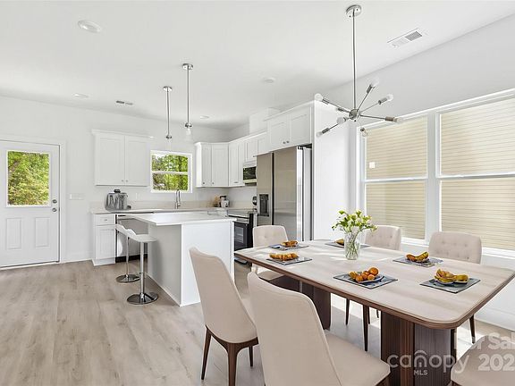 3rd image of 3056 Goble St