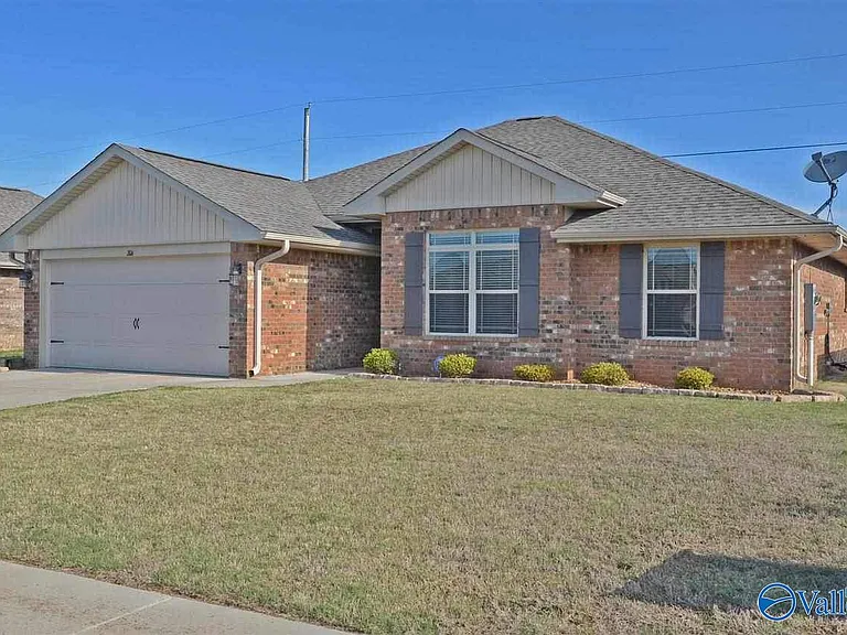 206 Fields Pond Dr — Photo 1