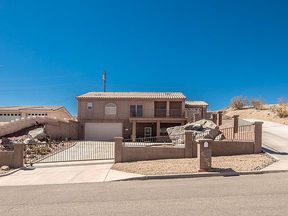 2nd image of 3021 Bowie Dr