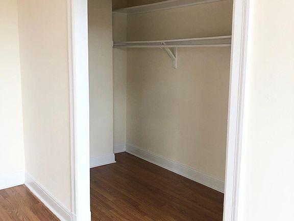 3rd image of 3335 W Diversey Ave APT 317