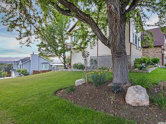 3rd image of 11154 S Alta Heights Dr