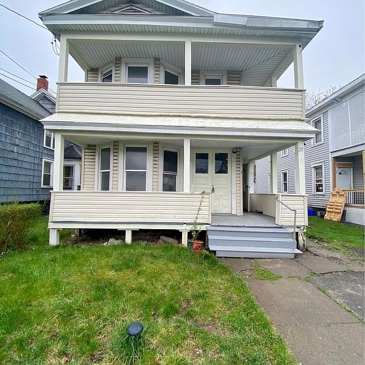 1st image of 211 Apple St #2
