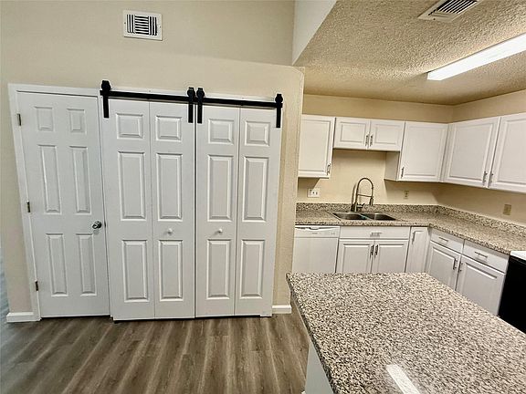 5th image of 23331 Pebworth Pl