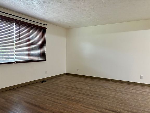4th image of 5310 Melwood Dr