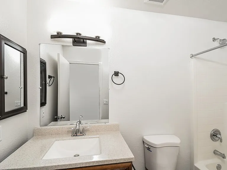 6102 S Ashley Dr — Photo 15