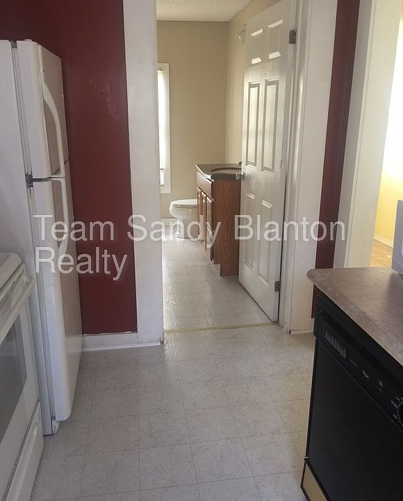 2nd image of 1110 Dr Mlk Jr Dr