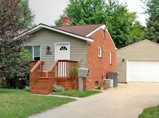 1113 Wallen St, Midland, MI 48642