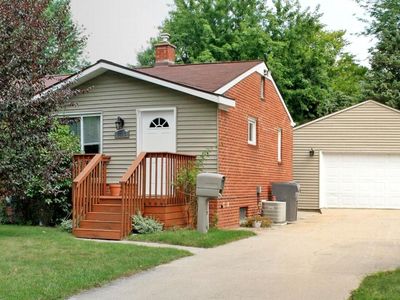 1113 Wallen St, Midland, MI, 48642