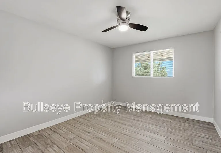 1721 E Moreland St #2 — Photo 15