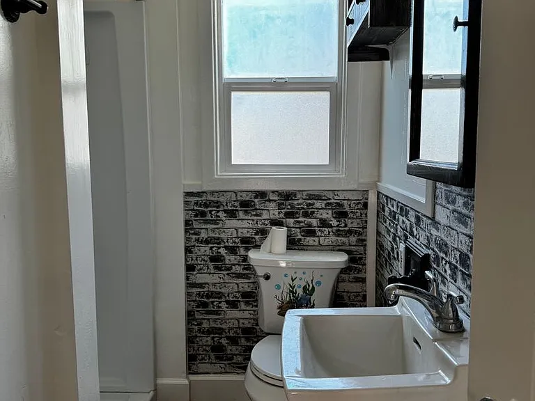2711 Soquel Ave — Photo 7