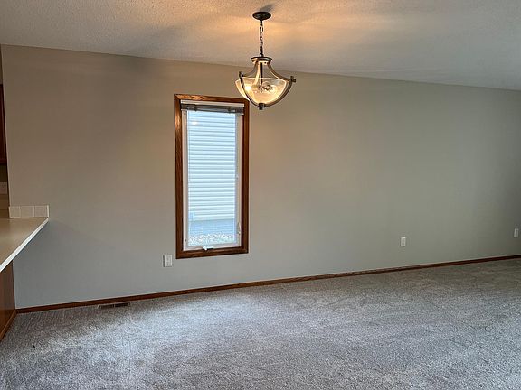 Dining room and breakfast bar