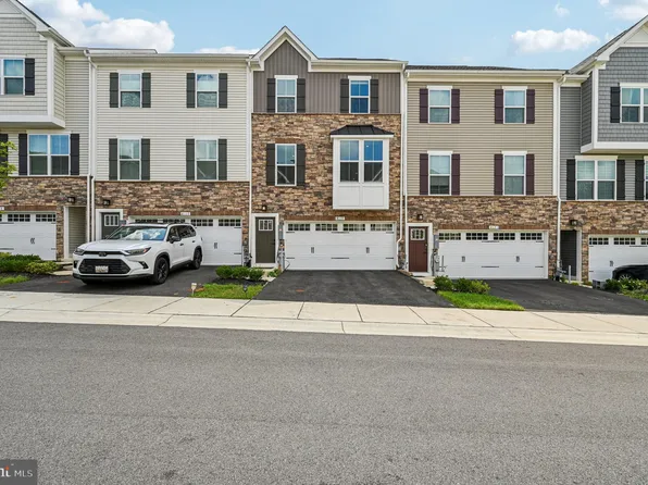 8119 Primrose Ln, Laurel, MD 20723