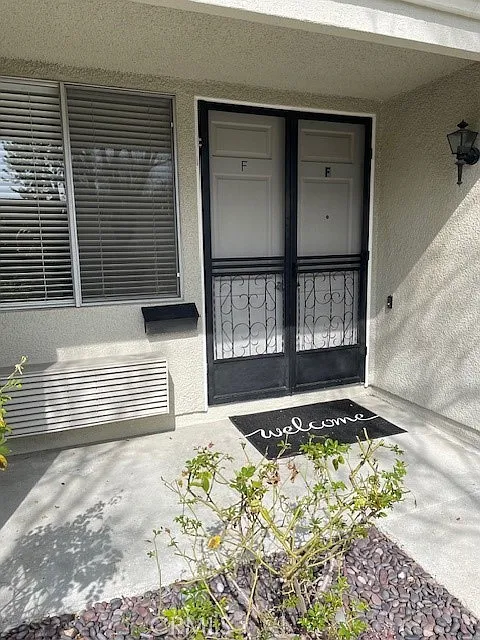 2 bed, 940 sqft, $2,700 — Photo 2