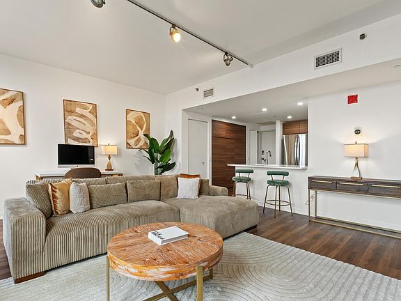 5th image of 61 W 15th St APT 706