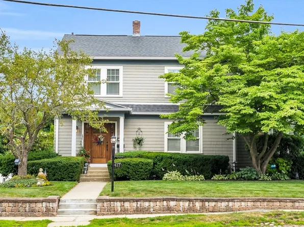 417 Merriam Ave, Leominster, MA 01453