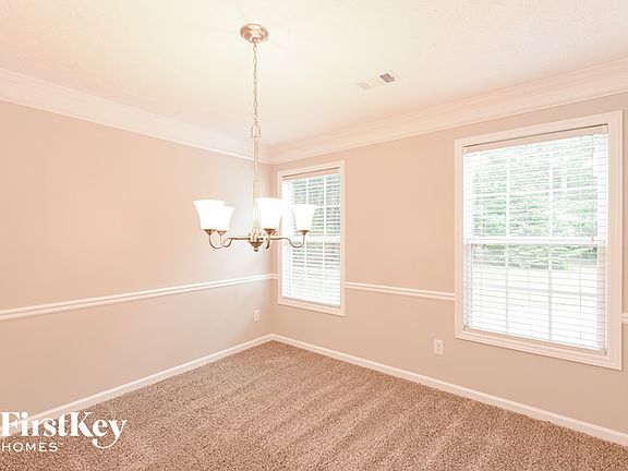 4th image of 6028 Cole Ln