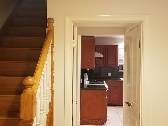 2nd image of 1607 Greenwood Ave