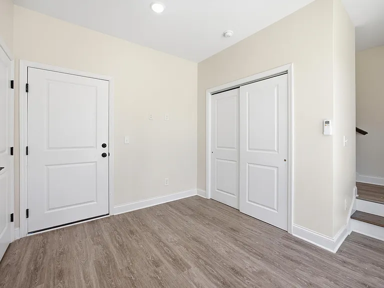 5706 Sofias Cir — Photo 9