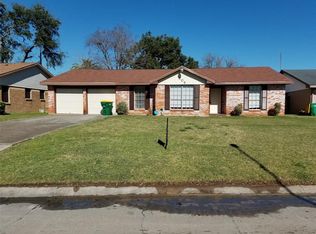 304 Grantham Rd, Baytown, TX 77521