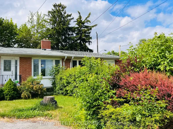 147 Roywood Dr, Toronto, ON M3A 2E3